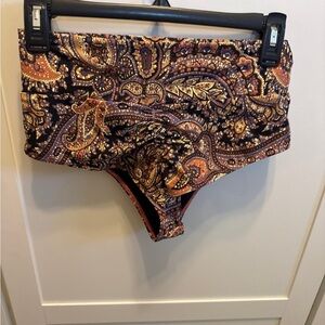 Never worn Montce High-Waist Paisley Print Shorts in Black and purple paisley